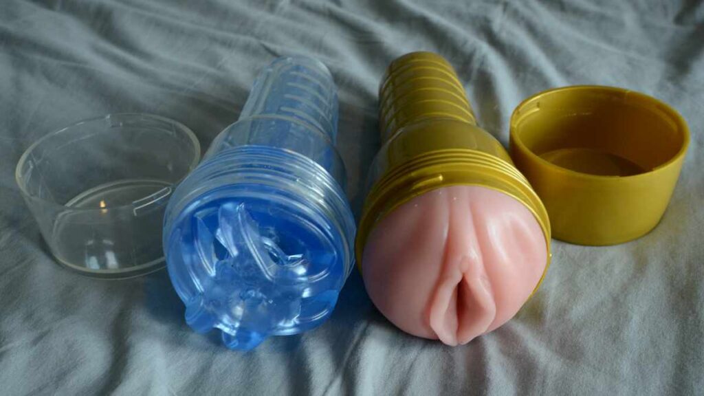 fleshlight pocket pussy stroker vs fleshlight
